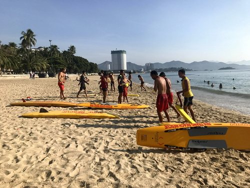 Nâng cao nghiệp vụ cứu hộ và an toàn biển cho du khách tại Nha Trang